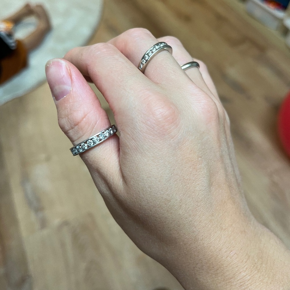 SOLD. 10k solid white gold 1 carat natural diamond ring size 8